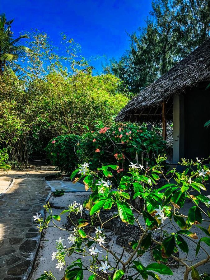 Mbuyu Lodge Watamu Bagian luar foto