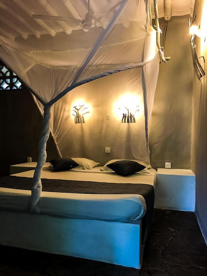 Mbuyu Lodge Watamu Bagian luar foto