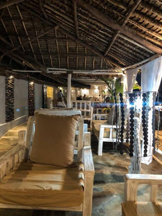 Mbuyu Lodge Watamu Bagian luar foto