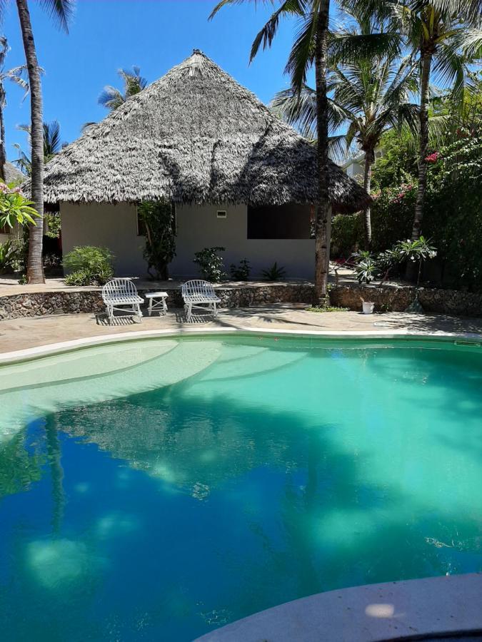 Mbuyu Lodge Watamu Bagian luar foto