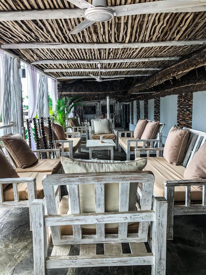 Mbuyu Lodge Watamu Bagian luar foto